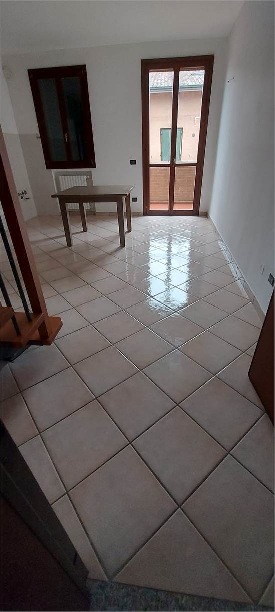 ingresso sala angolo cottura