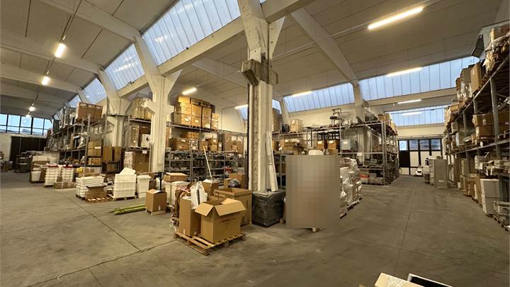 TORRAZZI CAPANNONE INDUSTRIALE