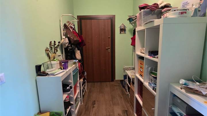 VENDESI APPARTAMENTO 