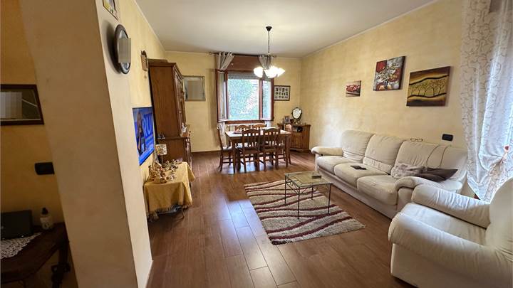 MONTALE - PORZIONE DI CASA