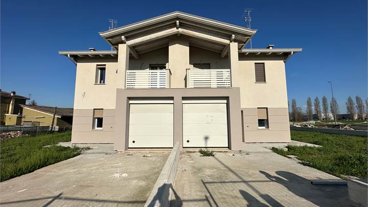 BIFAMILIARI NUOVE