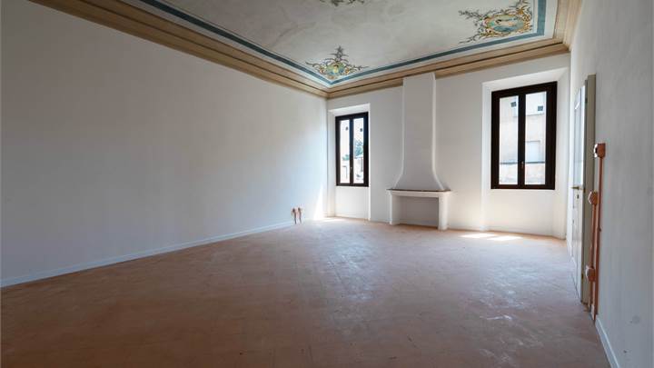 APPARTAMENTO SIGNORILE CENTRO